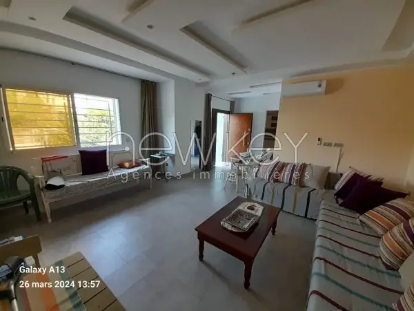 Triplex s+3 à la Marsa - 1