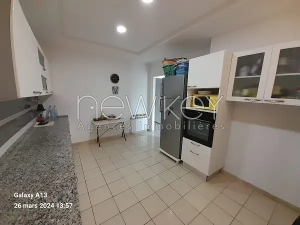 Triplex s+3 à la Marsa - 9