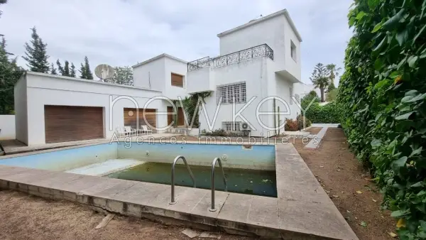 A vendre villa au coeur de la marsa - 1