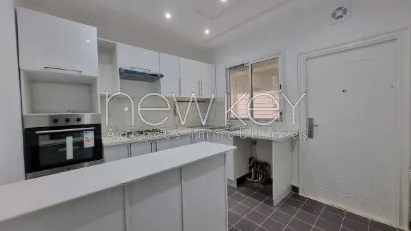 Duplex s+5 à la Marsa - 1