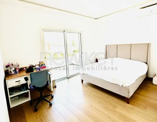 Villa de Charme S+4 avec piscine à louer à La Soukra - 6