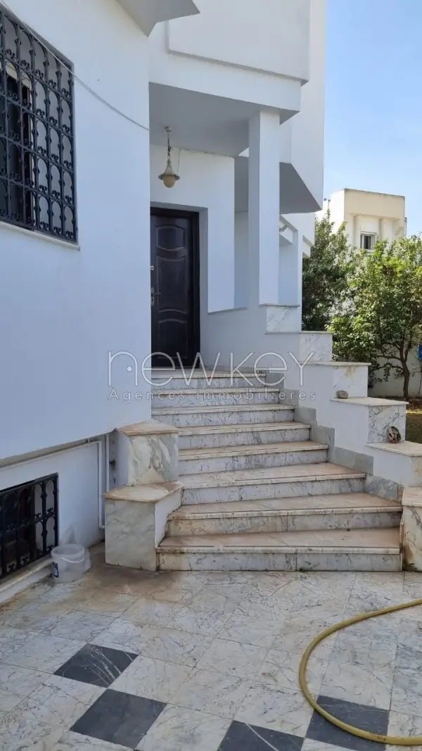 Villa s+4 à La Marsa - 10