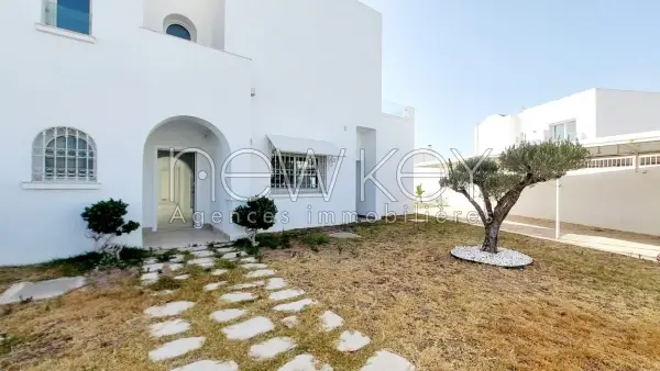 Magnifique villa S+3 à la Marina Gammarth - 11