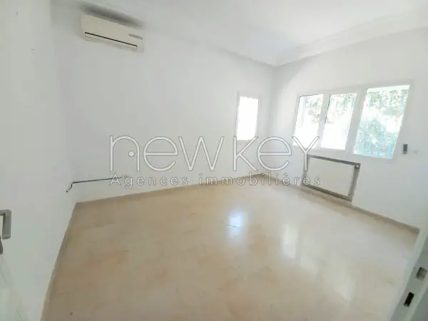 Villa s+5 à la Marsa - 8