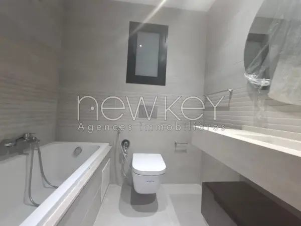 Un Bel Appartement S+2 Neuf à louer à La Soukra - 4