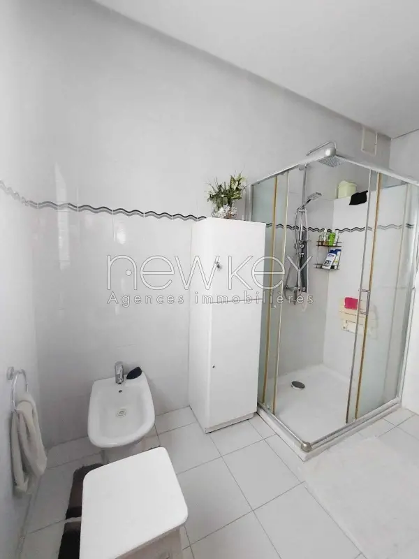 villa s+4 avec piscine à la Marsa - 7