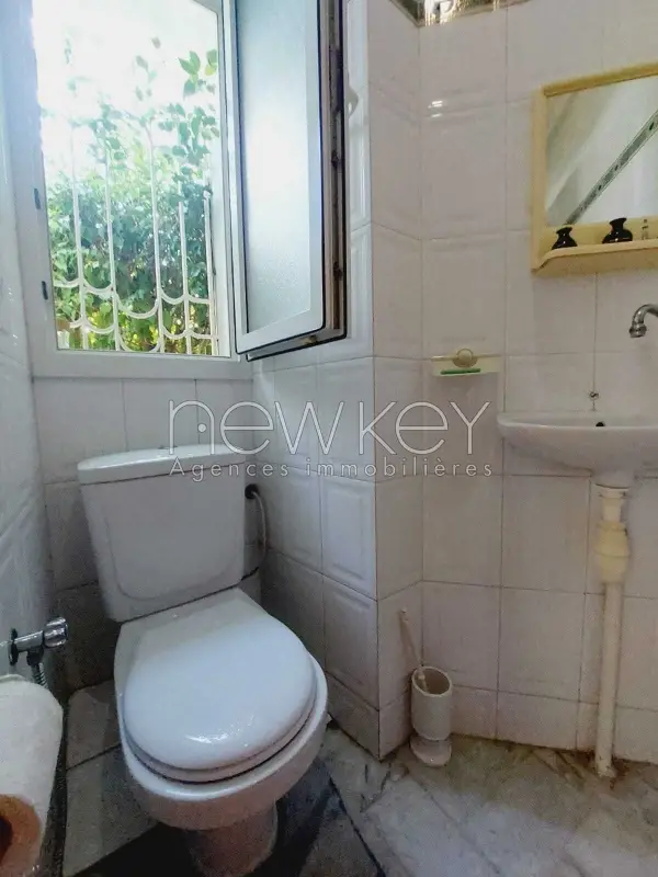villa s+4 avec piscine à la Marsa - 5