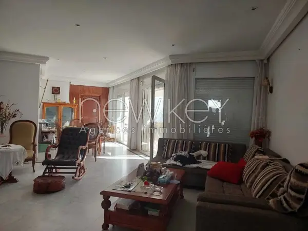 villa s+4 avec piscine à la Marsa - 12
