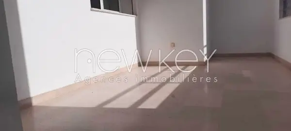 Appartement S3 avec chambre de service à louer aux jardins de Carthage - 2