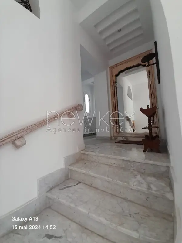 Etage de villa S+4 meuble à la Marsa - 4
