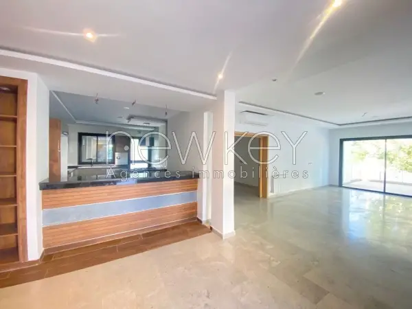 Villa S4 meublé avec jardin à louer au Lac 2 - 11