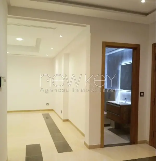 Un Appartement S+2 Neuf à louer à La Soukra - 4