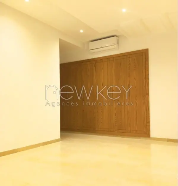 Un Appartement S+2 Neuf à louer à La Soukra - 2