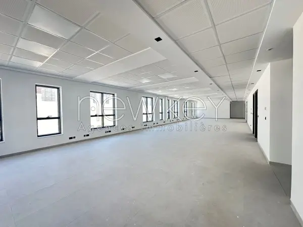 2 Etages de bureaux open-space neufs à louer - 7