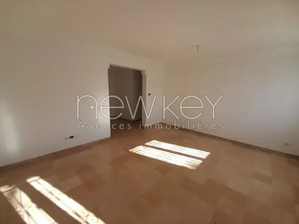 Appartement S+3 à louer à la Marsa - 1
