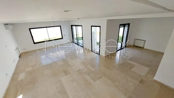 Coquette villa S+4 à Tunis Bay - 1