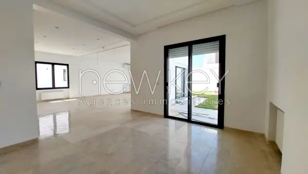 Coquette villa S+4 à Tunis Bay - 3