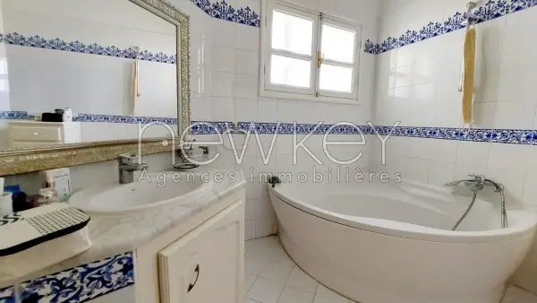 Villa S+4 à la Marsa - 10