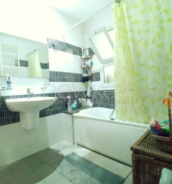 Un Appartement S+4 Meublé avec jardin à louer à L'Aouina - 6