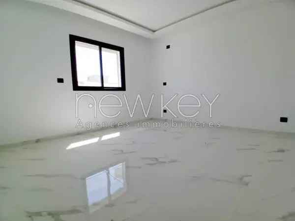 Un Bel Appartement S+2 Neuf à L'Aouina - 3