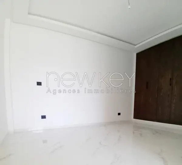 Un Bel Appartement S+2 Neuf à L'Aouina - 4