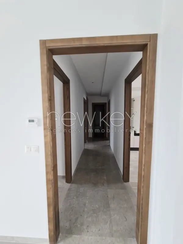 Appartement S+3 avec vue dégagée à louer aux jardins de Carthage - 1
