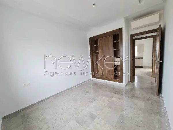 Appartement S+3 avec vue dégagée à louer aux jardins de Carthage - 5