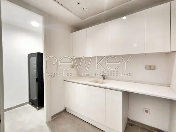 Open-space neuf de 293m² à louer aux Jardins de Carthage - 2