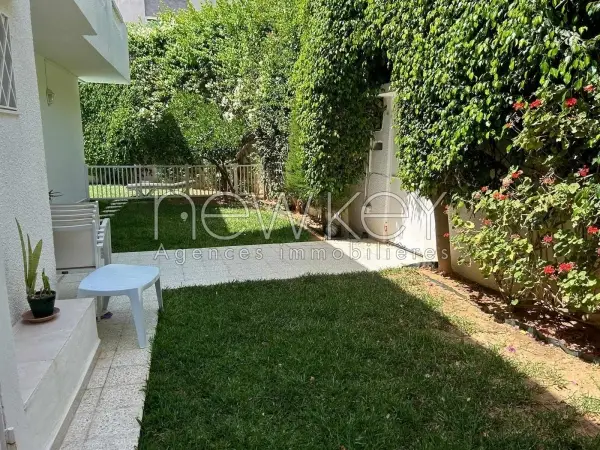 Rez de chaussée S+3 avec piscine meublé ou vide - 5