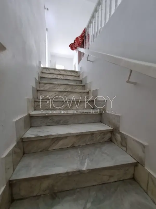 Villa vue mer s+6 à La Marsa - 11