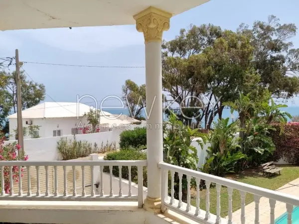 Villa vue mer s+6 à La Marsa - 3