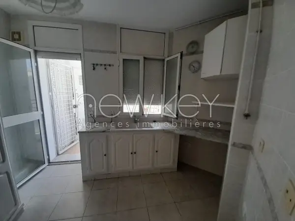 Appartement S+3 à louer à la Marsa - 7