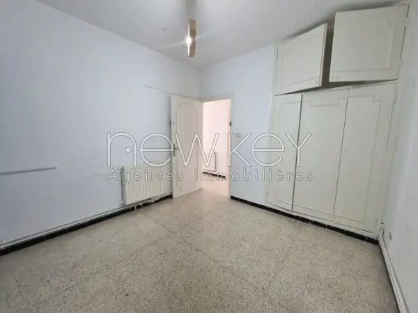 Appartement S+3 à la Marsa - 1