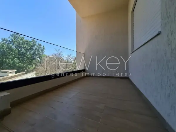 Un Superbe Appartement Neuf s+3 à louer à La Soukra - 1