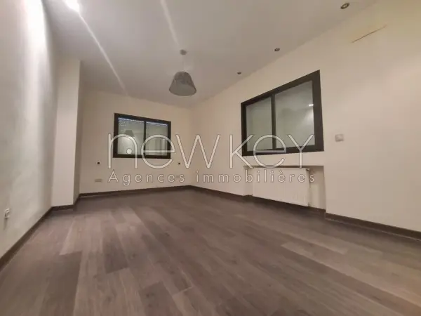 Un Etage de Villa S+3 à louer à La Soukra - 2