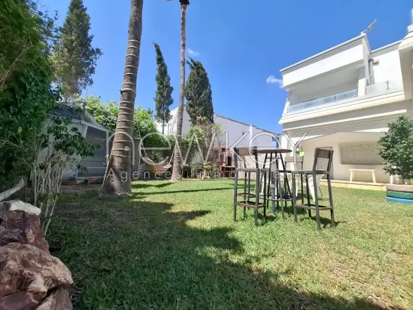 Une Magnifique Villa S+7 à vendre à La Soukra - 3