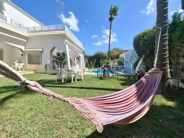 Une Magnifique Villa S+7 à vendre à La Soukra - 1