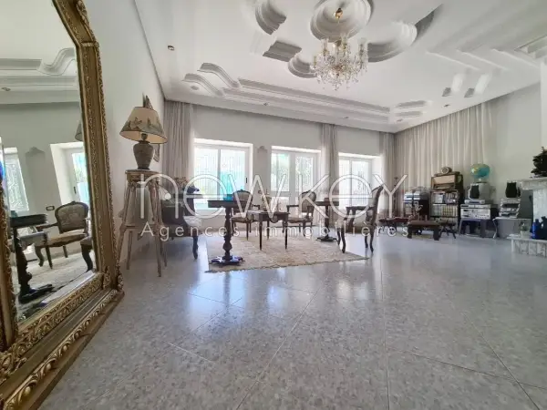 Une Magnifique Villa S+7 à vendre à La Soukra - 4