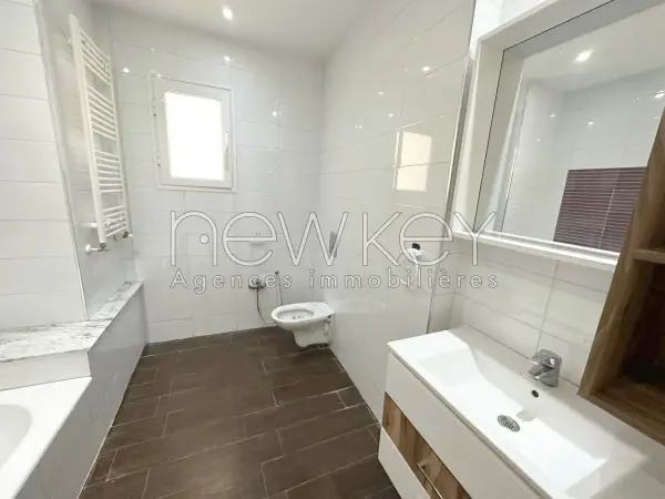Appartement S3 Spacieux à louer aux Jardins De Carthage - 2