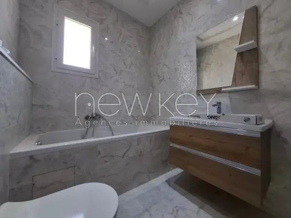 Une Villa en cours de finition S+3 à vendre à La Soukra - 5