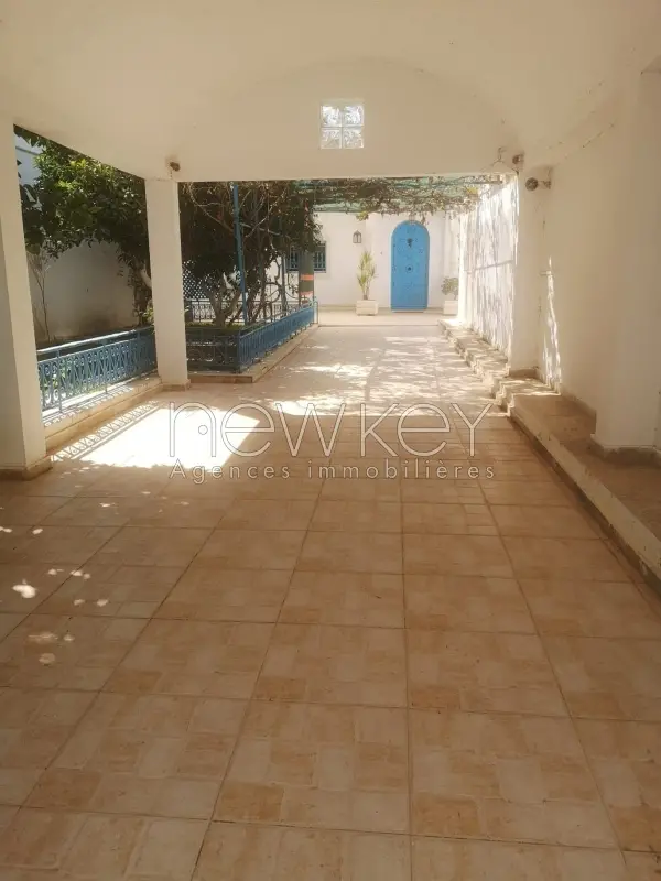 Un coquet s+2 meublé de plain pied avec jardin à La Marsa - 3
