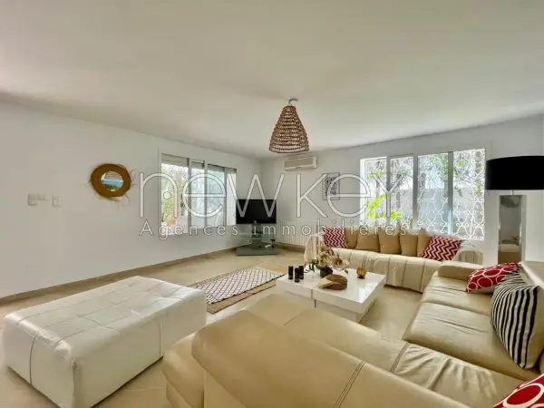 Un rdc de villa S+3 meublé à Gammarth - 3