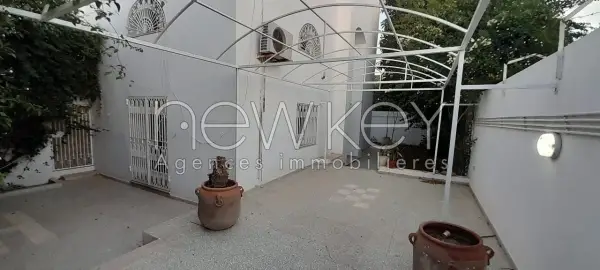 Duplex S+3 avec jardin a la Marsa - 8
