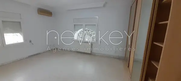 Duplex S+3 avec jardin a la Marsa - 3