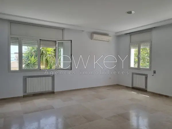 Etage de villa s+3 à Carthage - 7