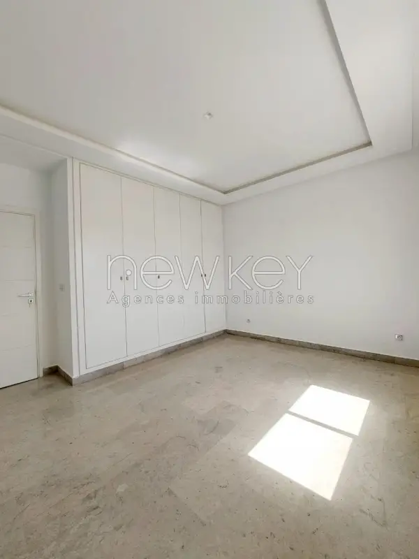 Magnifique étage de villa S+3 a la marsa - 1