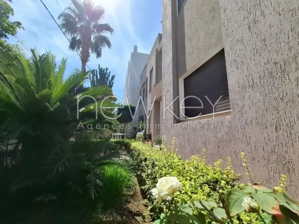 Une Magnifique villa S+5 à vendre à L'Aouina - 2