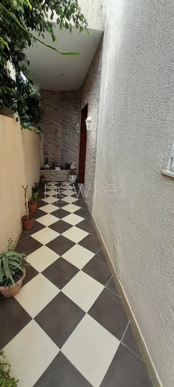 Duplex S+3 à la Marsa - 12