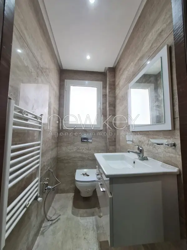 Etage de villa S3 à louer aux Jardins de Carthage - 4