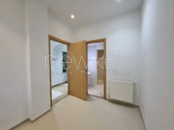 Magnifique villa S+4 à louer à Gammarth - 26